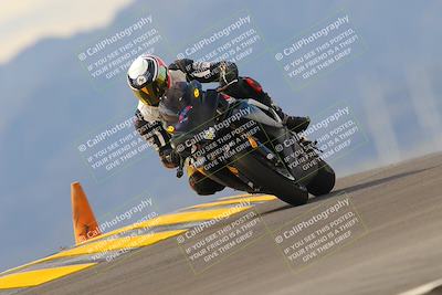 media/Sep-11-2022-SoCal Trackdays (Sun) [[81b7e951af]]/Turn 9 (930am)/